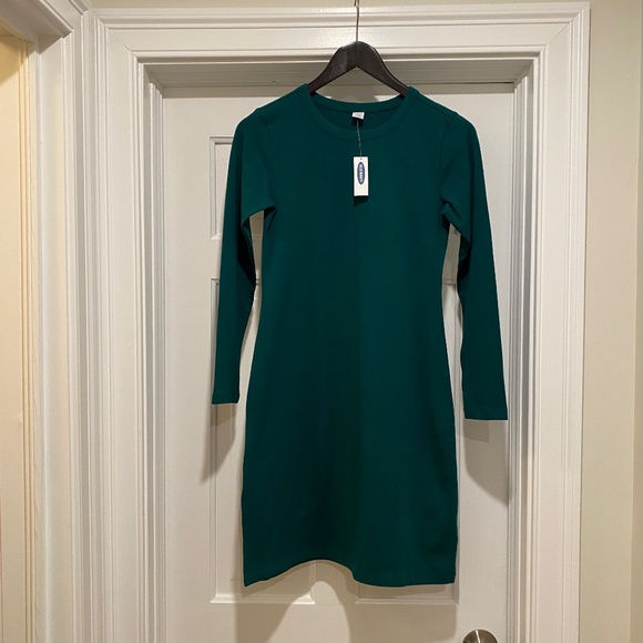 Gorgeous Green Dress - NEW!! - Picture 1 of 4